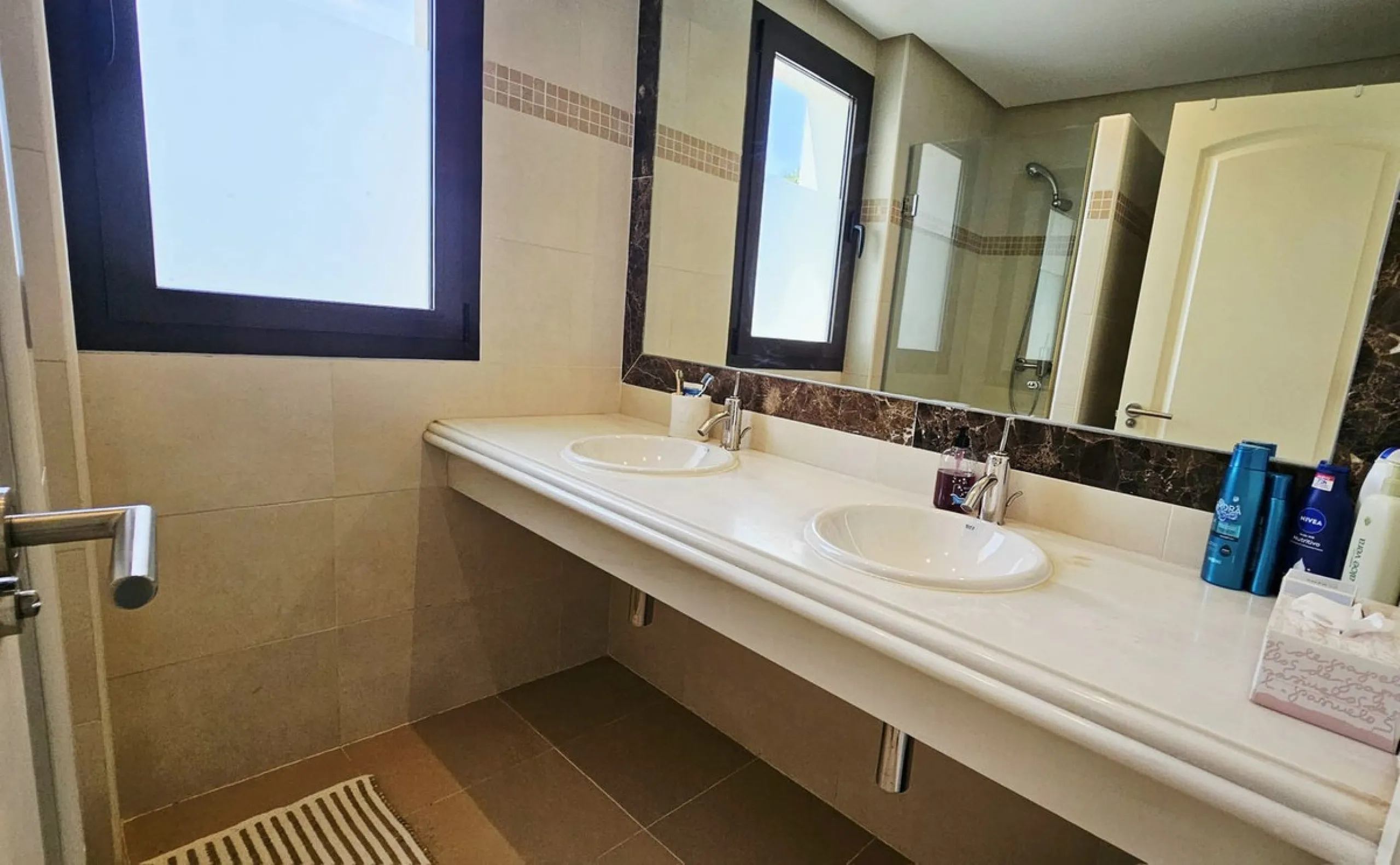 Exclusive villa in Azata Golf, Estepona – Spacious, bright and with private pool!!