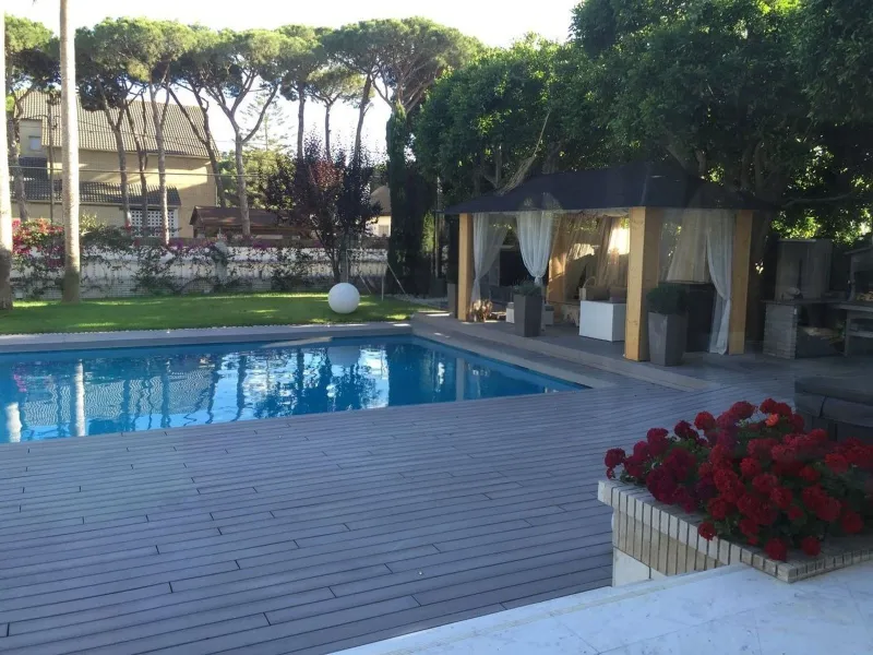 Exclusive contemporary villa near the sea in La Pineda, Castelldefels