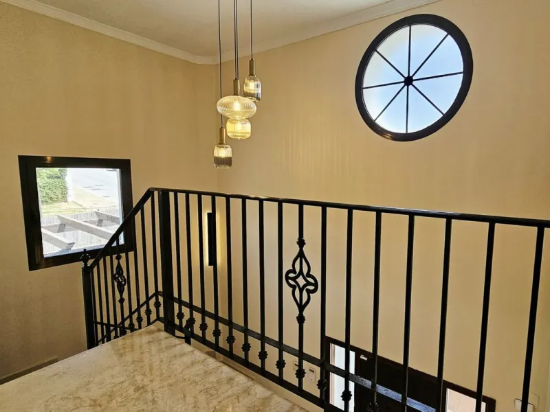 Exclusive villa in Azata Golf, Estepona – Spacious, bright and with private pool!!