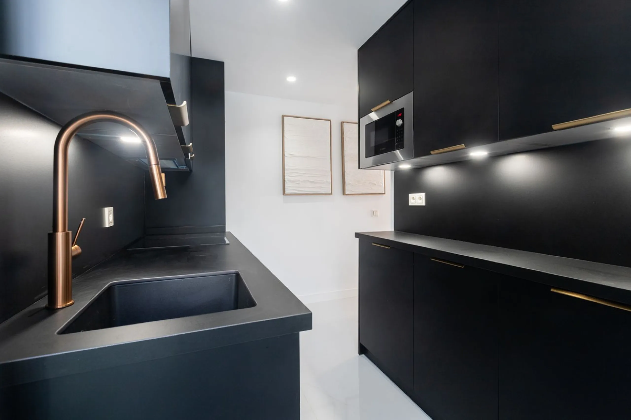 Brand-New Penthouse, Fully Renovated, Right in the Heart of Marbella Center!