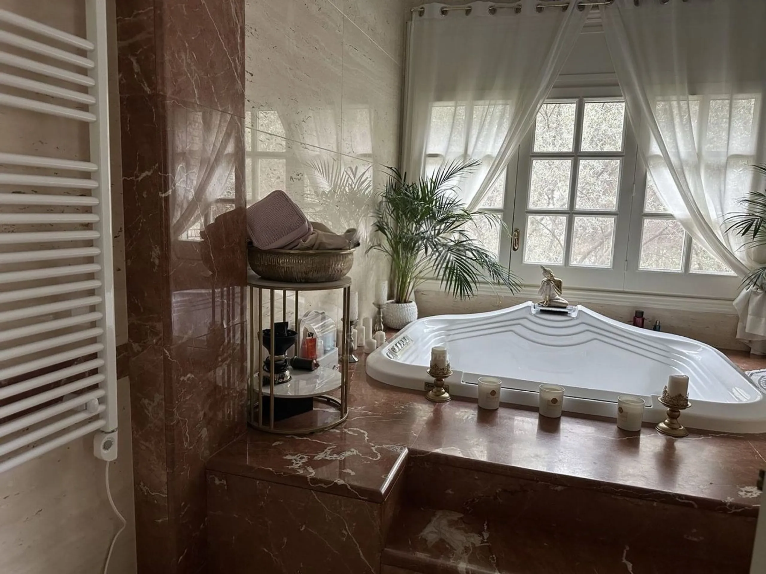 Exclusive contemporary villa near the sea in La Pineda, Castelldefels