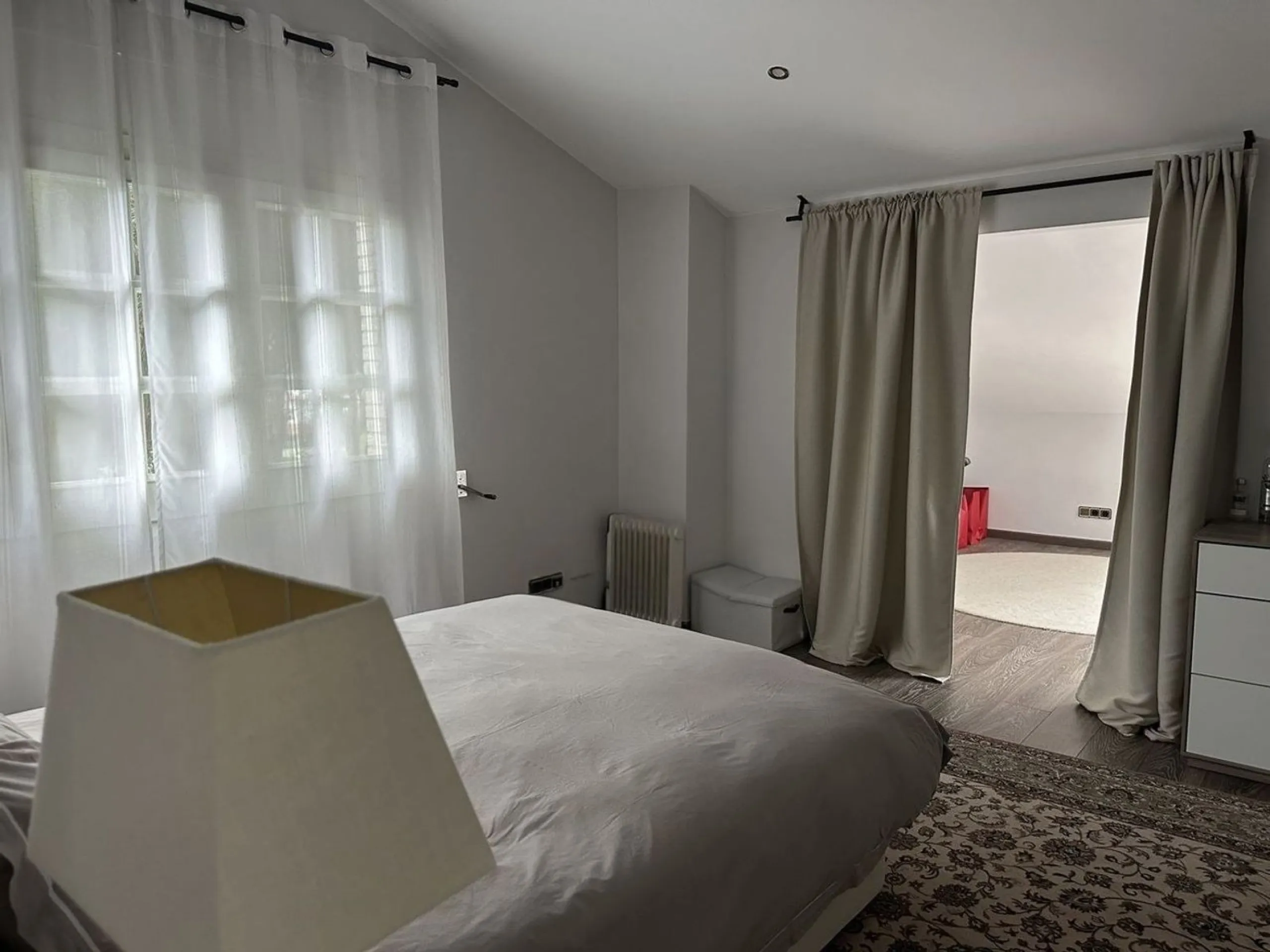 Exclusive contemporary villa near the sea in La Pineda, Castelldefels