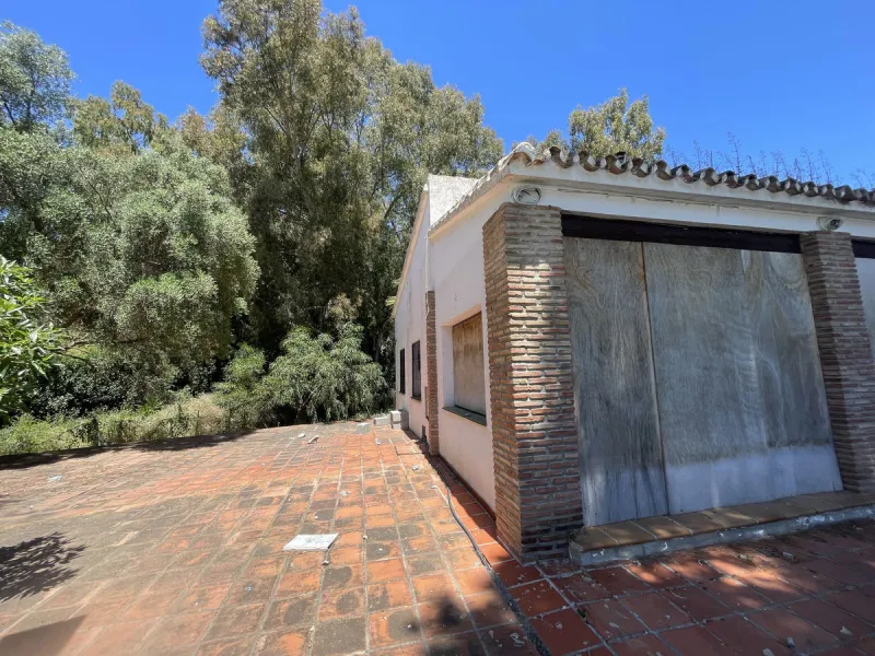 Great opportunity in Elviria, Marbella!