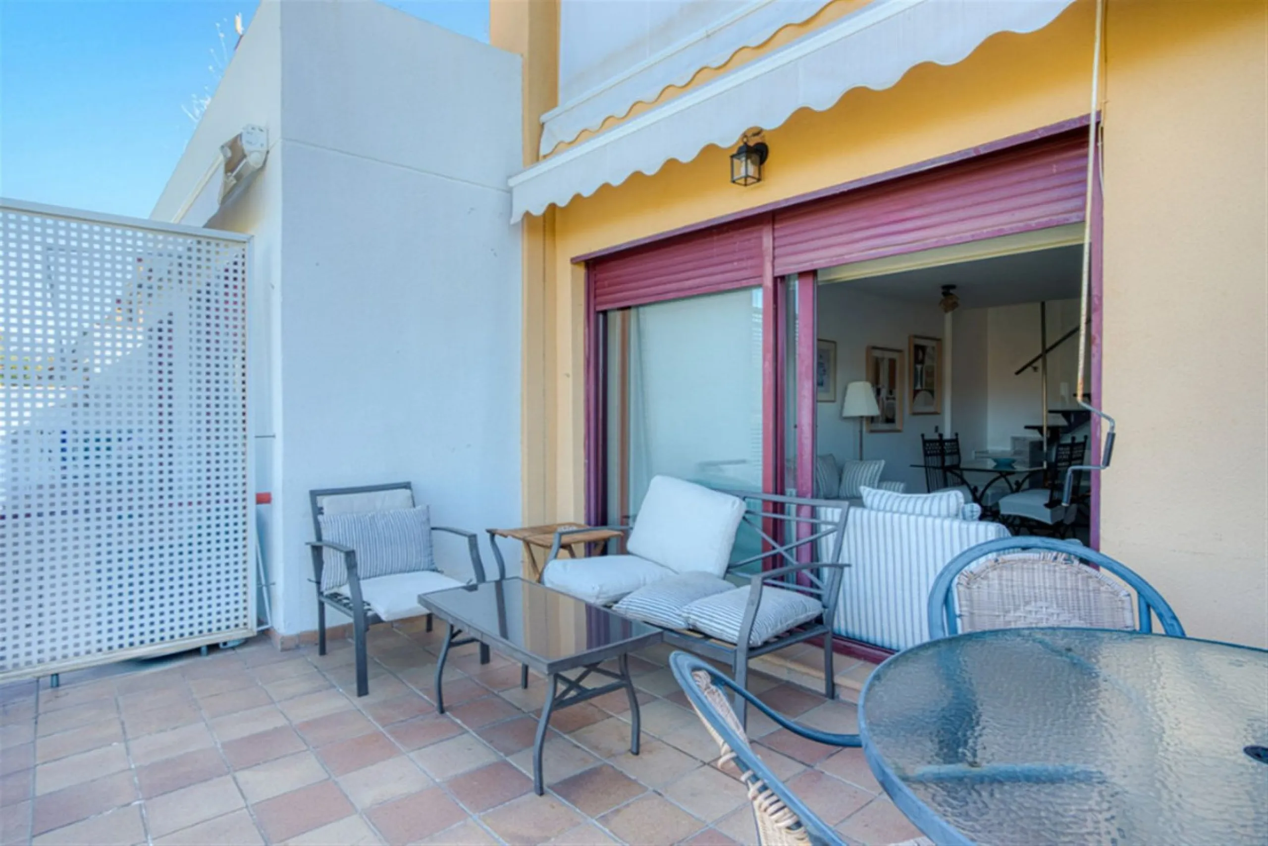Elegant West-Facing Duplex Penthouse in Parque Botánico, Benahavis, with Touristica Licence.