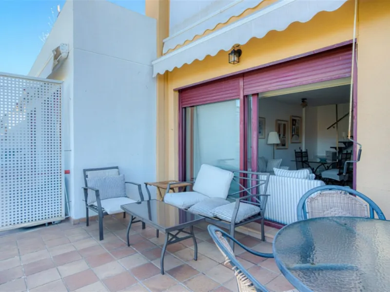 Elegant West-Facing Duplex Penthouse in Parque Botánico, Benahavis, with Touristica Licence.