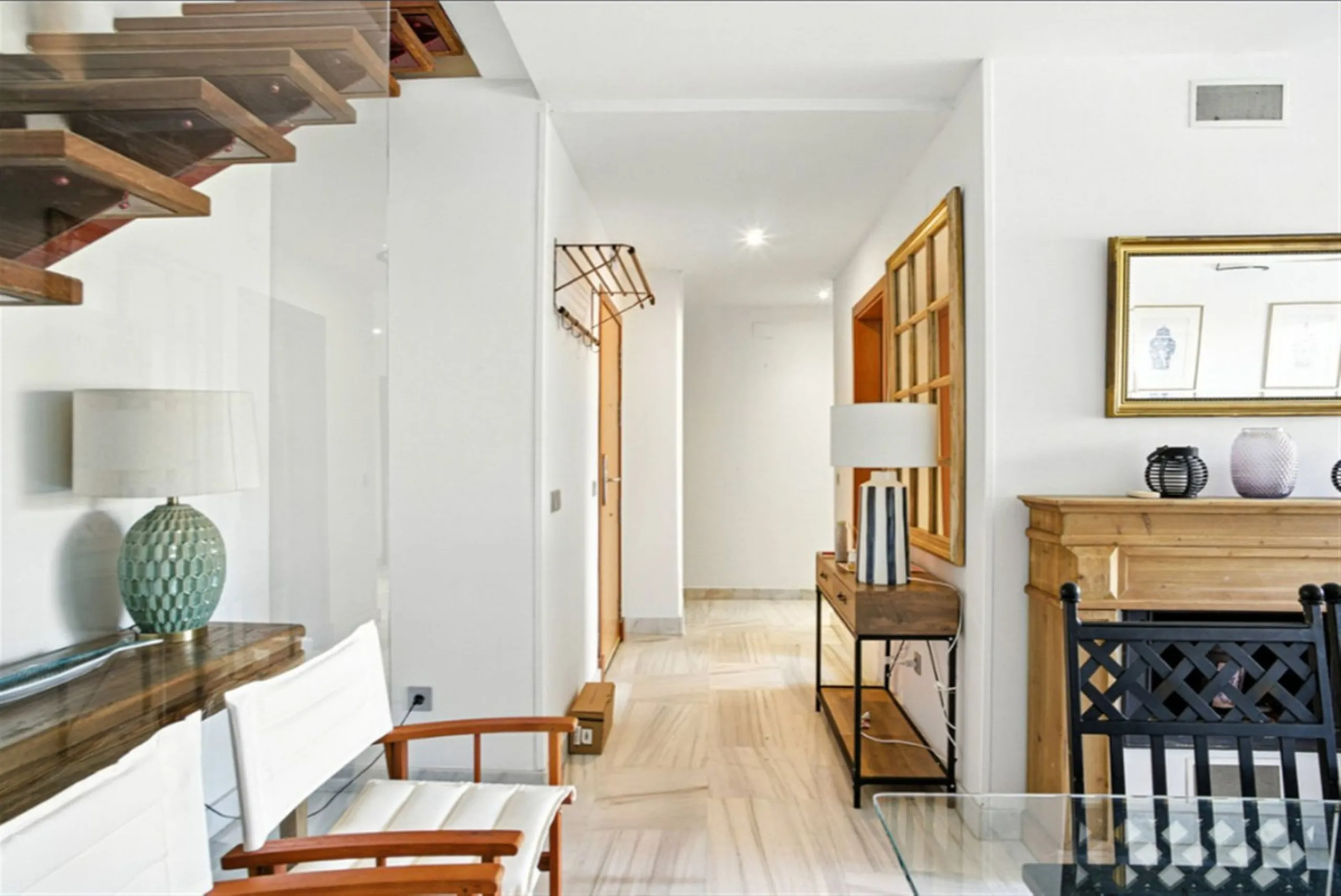 Elegant West-Facing Duplex Penthouse in Parque Botánico, Benahavis, with Touristica Licence.