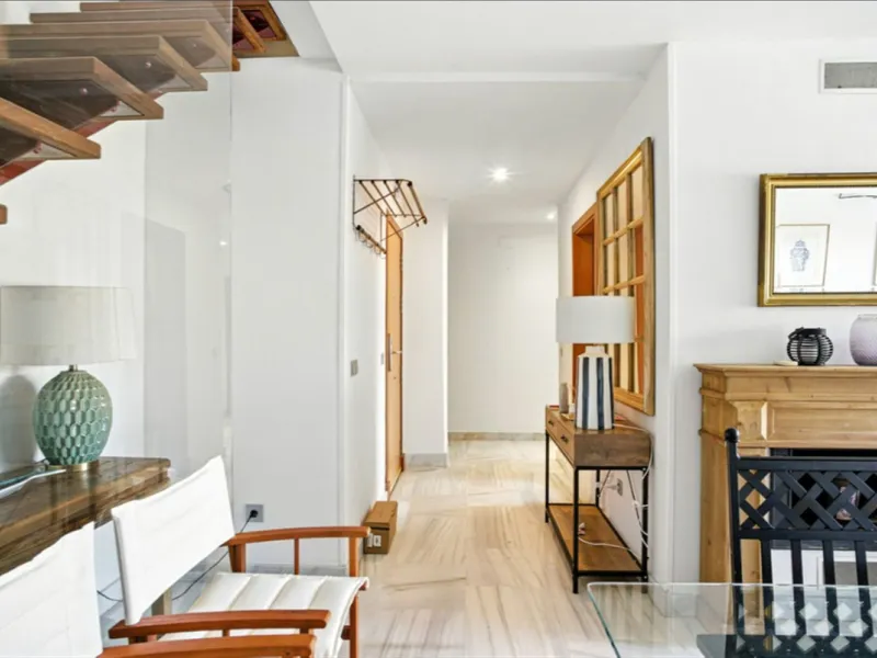 Elegant West-Facing Duplex Penthouse in Parque Botánico, Benahavis, with Touristica Licence.