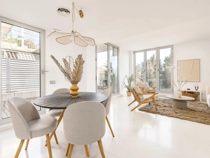 Bright duplex apartment with terraces and sea views in Cases del Mar, Sant Pere de Ribes