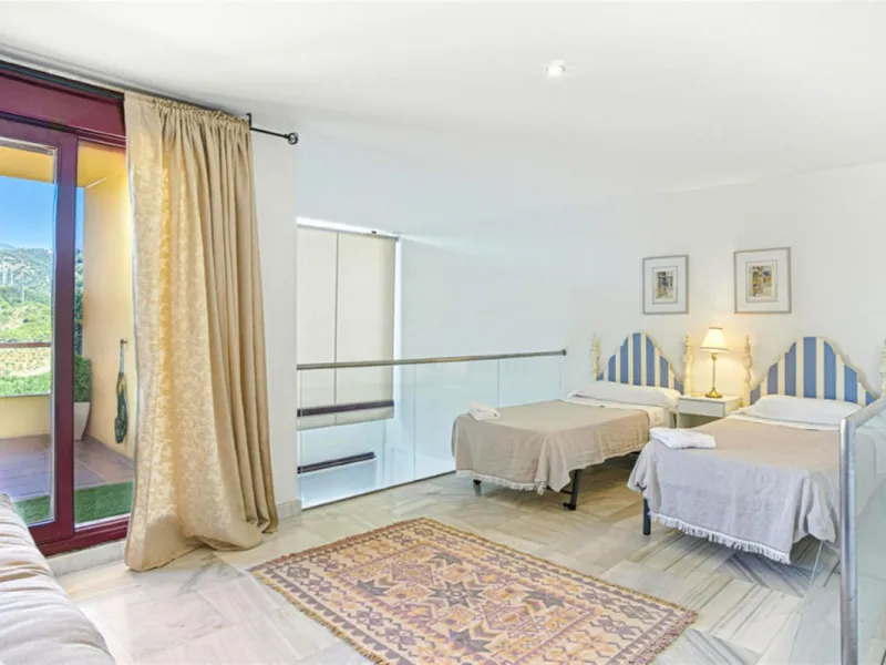Elegant West-Facing Duplex Penthouse in Parque Botánico, Benahavis, with Touristica Licence.