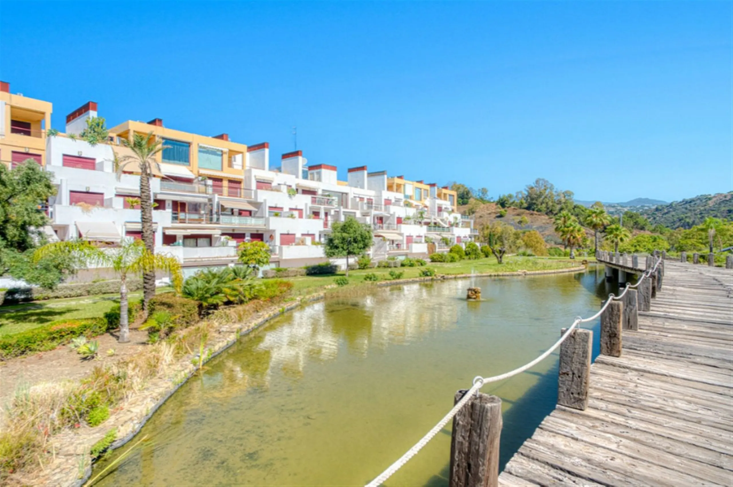Elegant West-Facing Duplex Penthouse in Parque Botánico, Benahavis, with Touristica Licence.