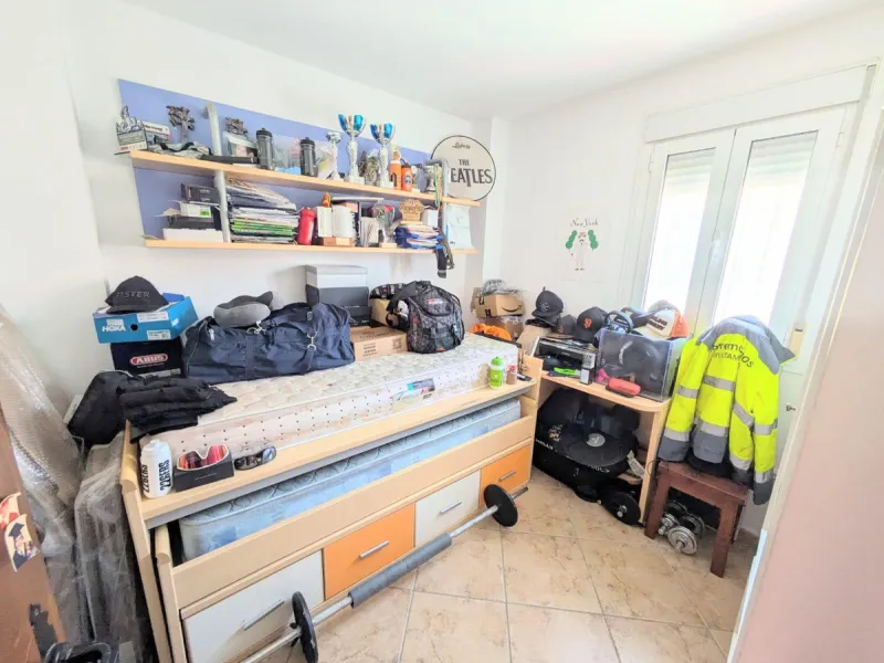 House - Townhouse в продаже в Torremolinos, Málaga. В доме 3 спален и 2 ванных комнат. Площадь дома 119 м². Площадь участка 8 м²