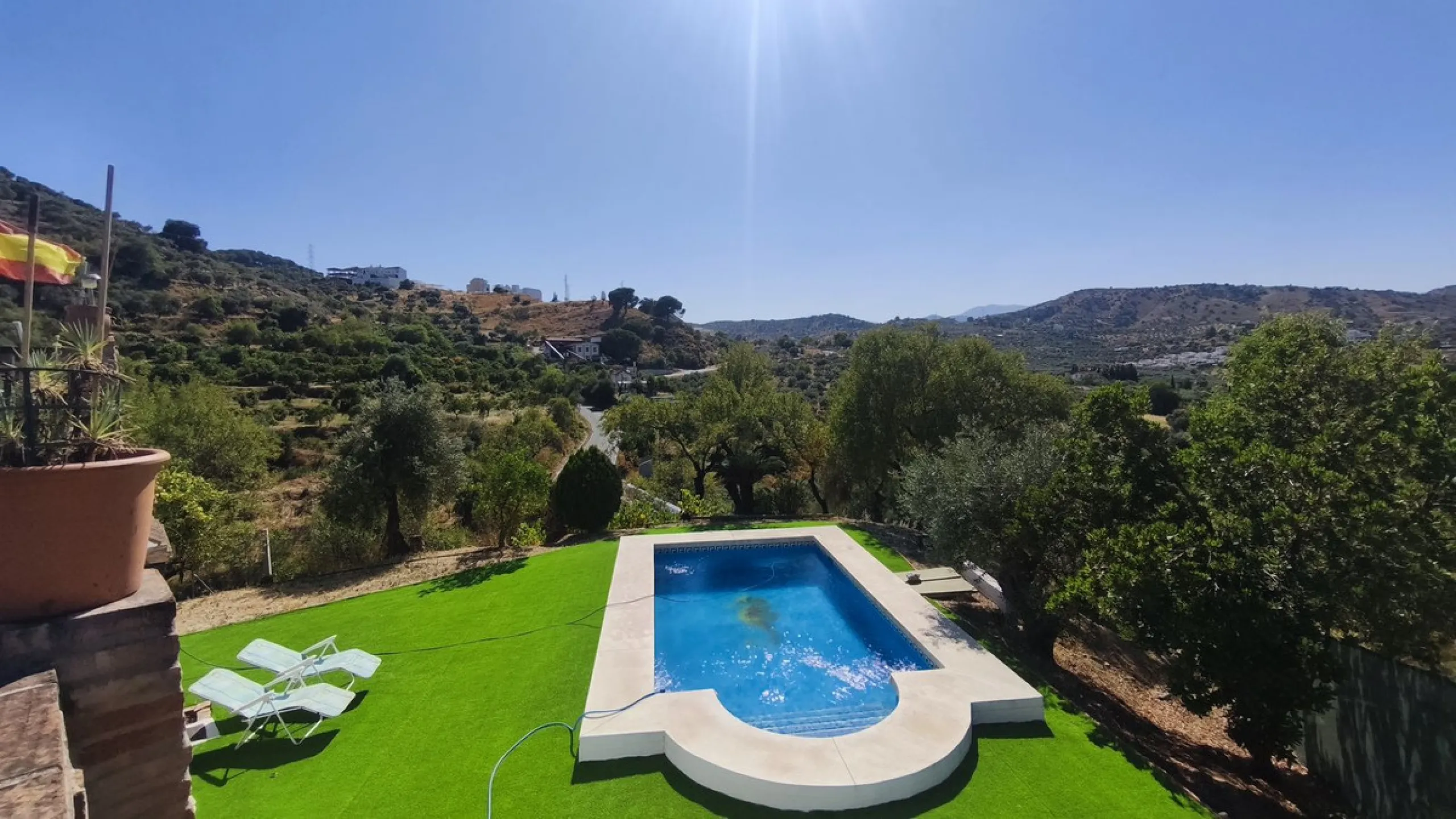 Charming property with views, pool and covered terrace - near Marbella