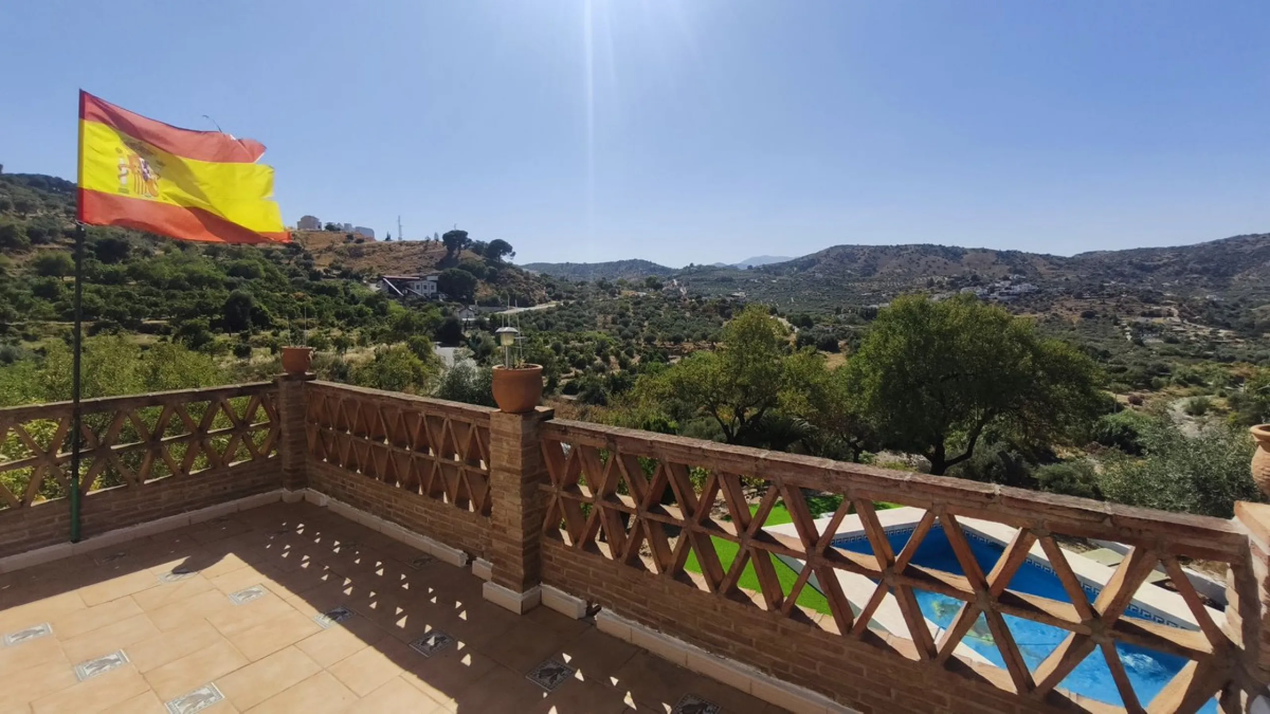 Charming property with views, pool and covered terrace - near Marbella
