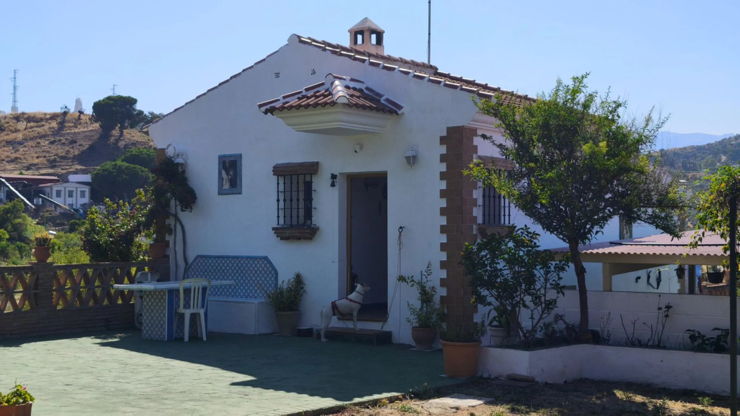 Charming property with views, pool and covered terrace - near Marbella