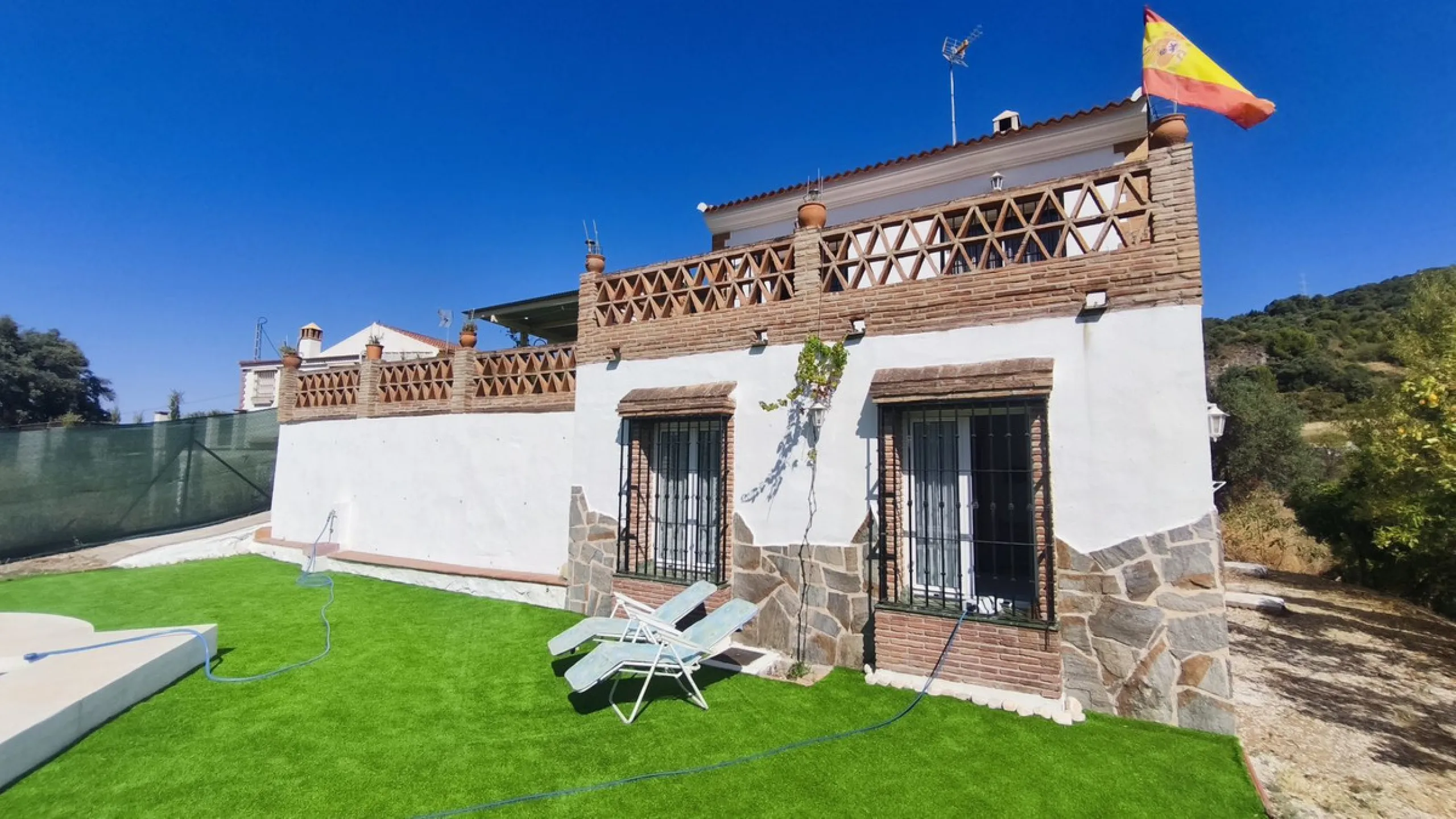 Charming property with views, pool and covered terrace - near Marbella