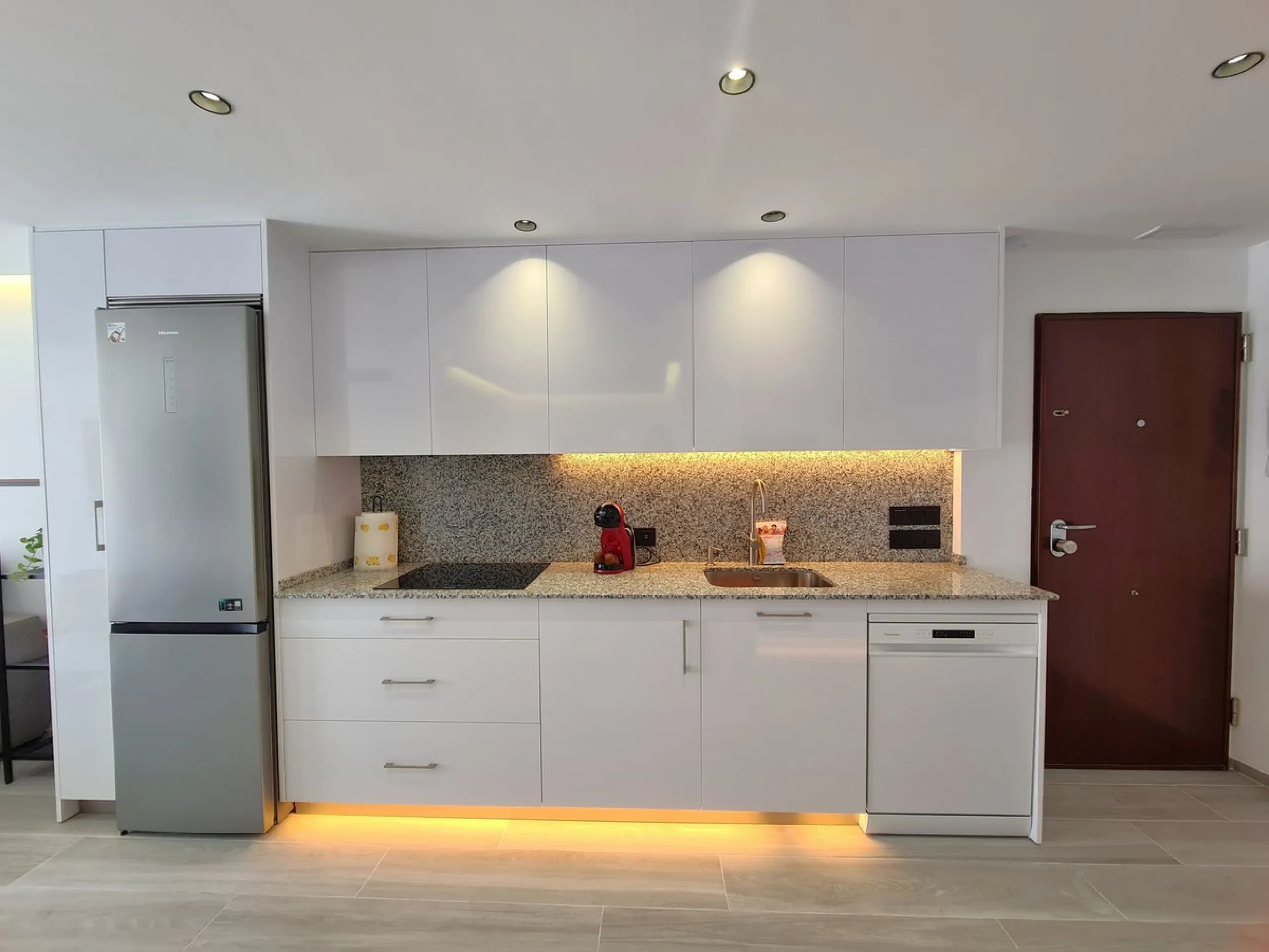 MAGNIFICENT 4-BEDROOM APARTMENT IN THE CENTER OF ESTEPONA