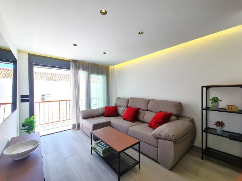 MAGNIFICENT 4-BEDROOM APARTMENT IN THE CENTER OF ESTEPONA
