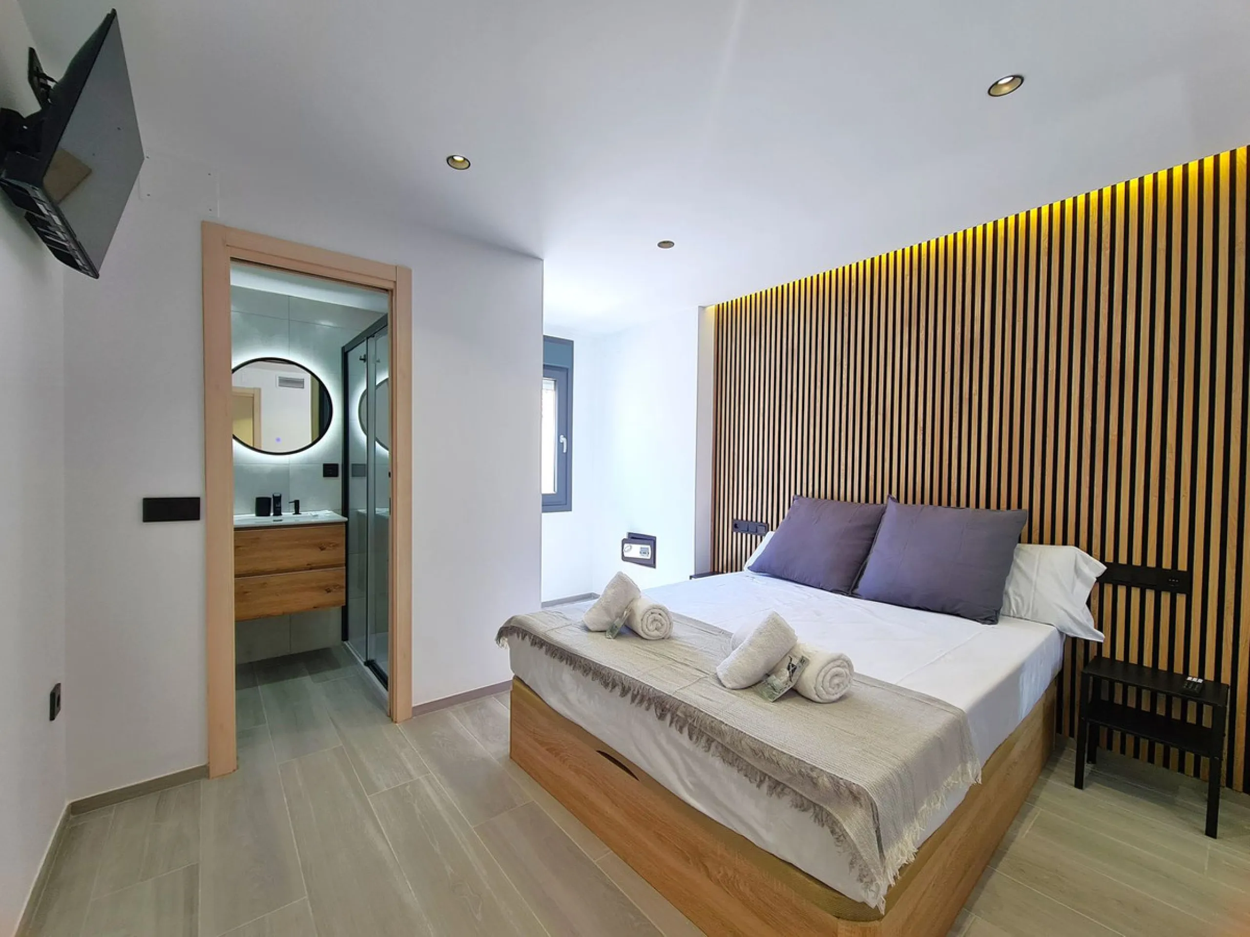 MAGNIFICENT 4-BEDROOM APARTMENT IN THE CENTER OF ESTEPONA