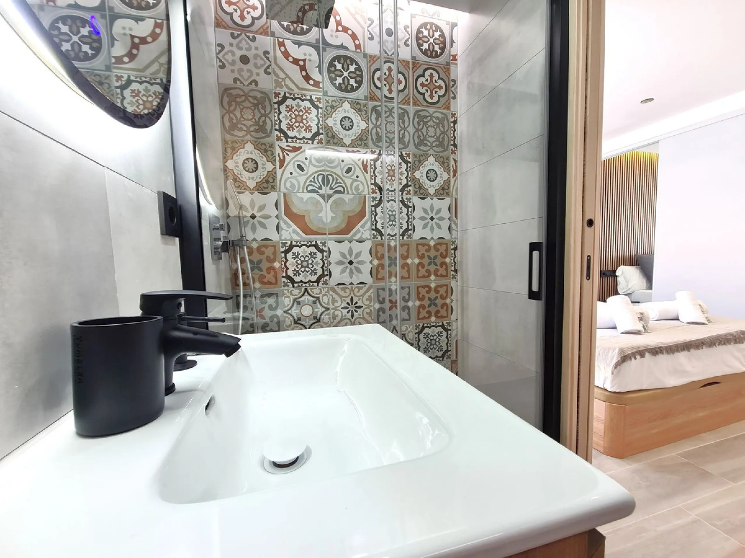 MAGNIFICENT 4-BEDROOM APARTMENT IN THE CENTER OF ESTEPONA