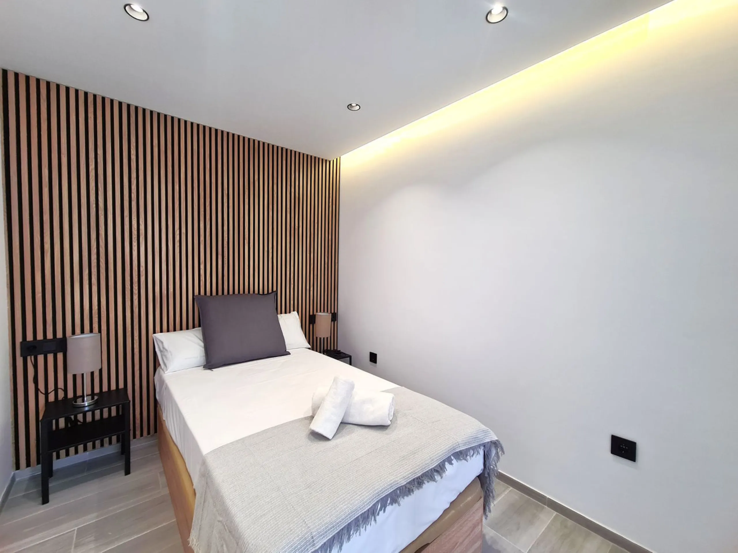 MAGNIFICENT 4-BEDROOM APARTMENT IN THE CENTER OF ESTEPONA