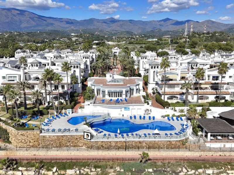 1st line beach on the New golden Mile between Marbella and Estepona!