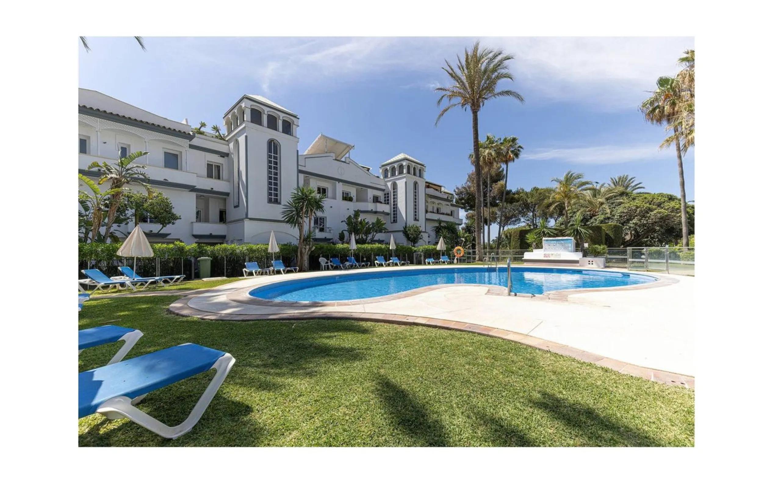 1st line beach on the New golden Mile between Marbella and Estepona!