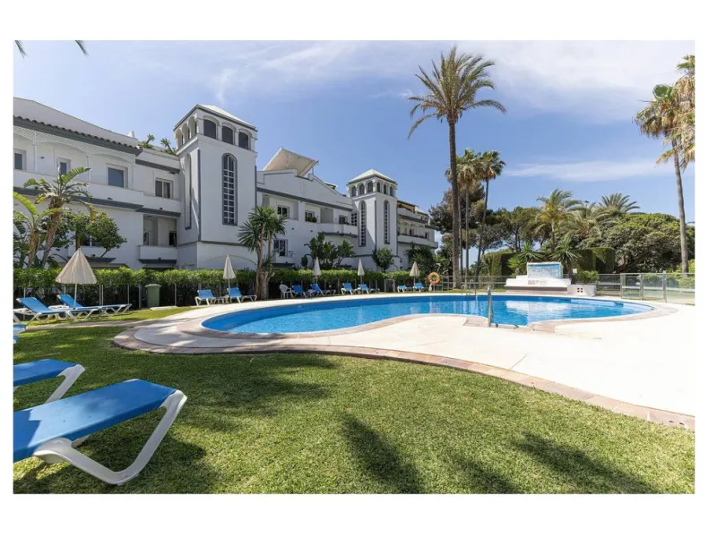 1st line beach on the New golden Mile between Marbella and Estepona!