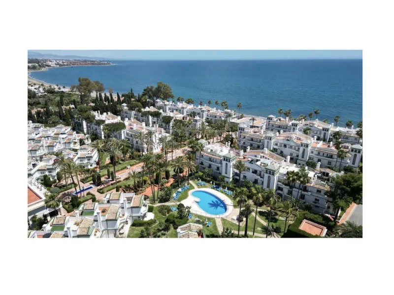 1st line beach on the New golden Mile between Marbella and Estepona!
