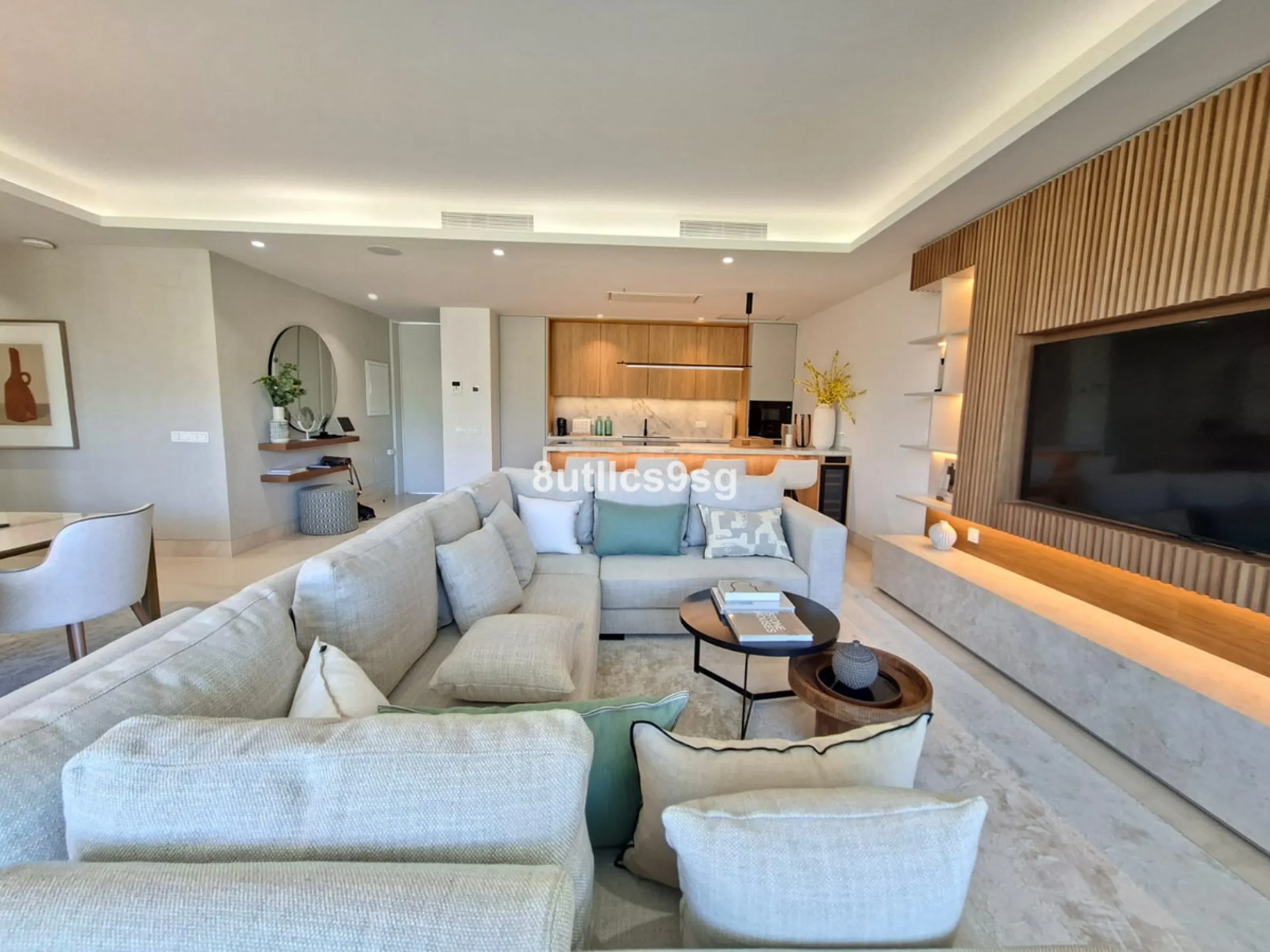 Apartment - Middle Floor Apartment в продаже в Marbella, Málaga. В доме 2 спален и 2 ванных комнат. Площадь дома 152 м²
