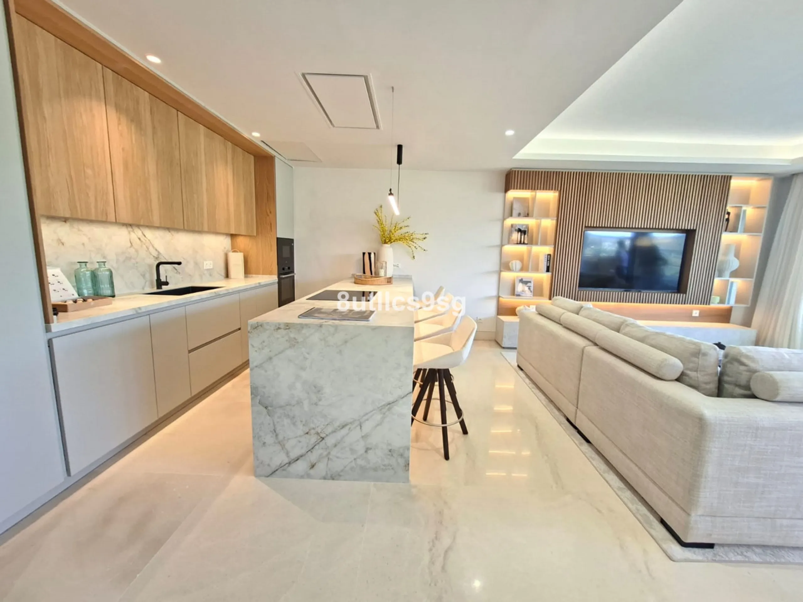 Apartment - Middle Floor Apartment в продаже в Marbella, Málaga. В доме 2 спален и 2 ванных комнат. Площадь дома 152 м²