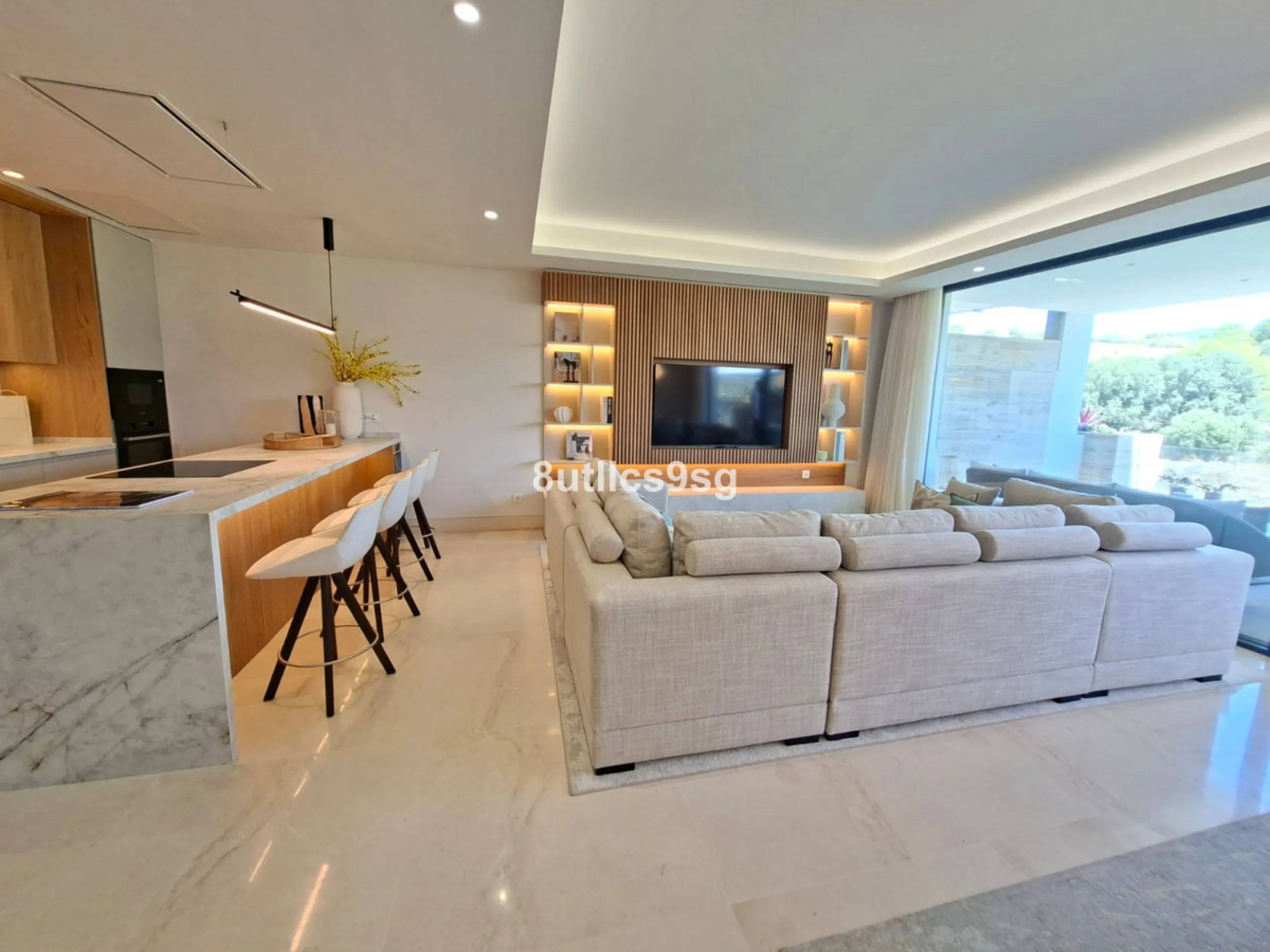 Apartment - Middle Floor Apartment в продаже в Marbella, Málaga. В доме 2 спален и 2 ванных комнат. Площадь дома 152 м²