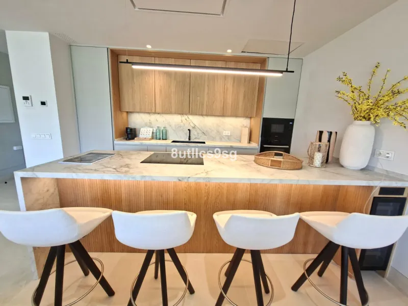 Apartment - Middle Floor Apartment в продаже в Marbella, Málaga. В доме 2 спален и 2 ванных комнат. Площадь дома 152 м²