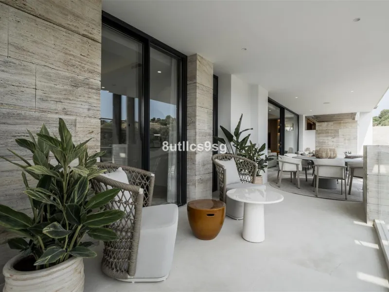 Apartment - Middle Floor Apartment в продаже в Marbella, Málaga. В доме 2 спален и 2 ванных комнат. Площадь дома 152 м²