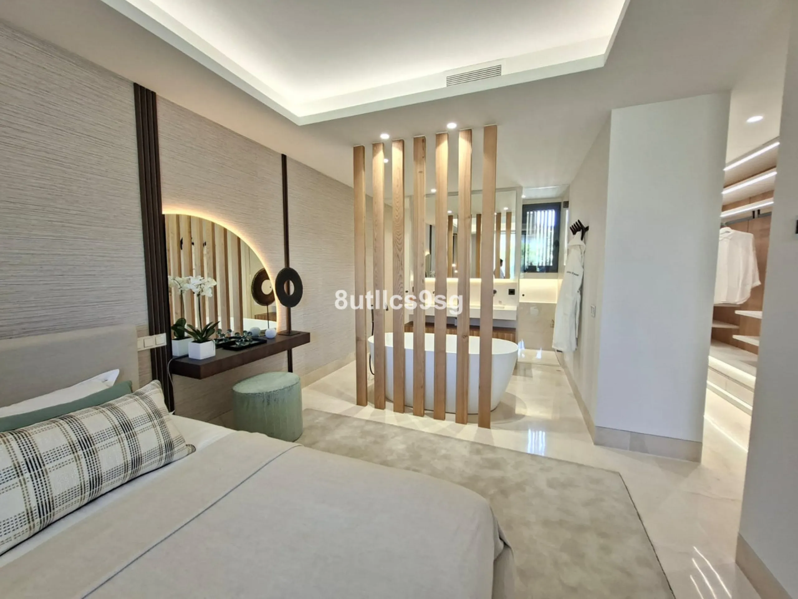 Apartment - Middle Floor Apartment в продаже в Marbella, Málaga. В доме 2 спален и 2 ванных комнат. Площадь дома 152 м²