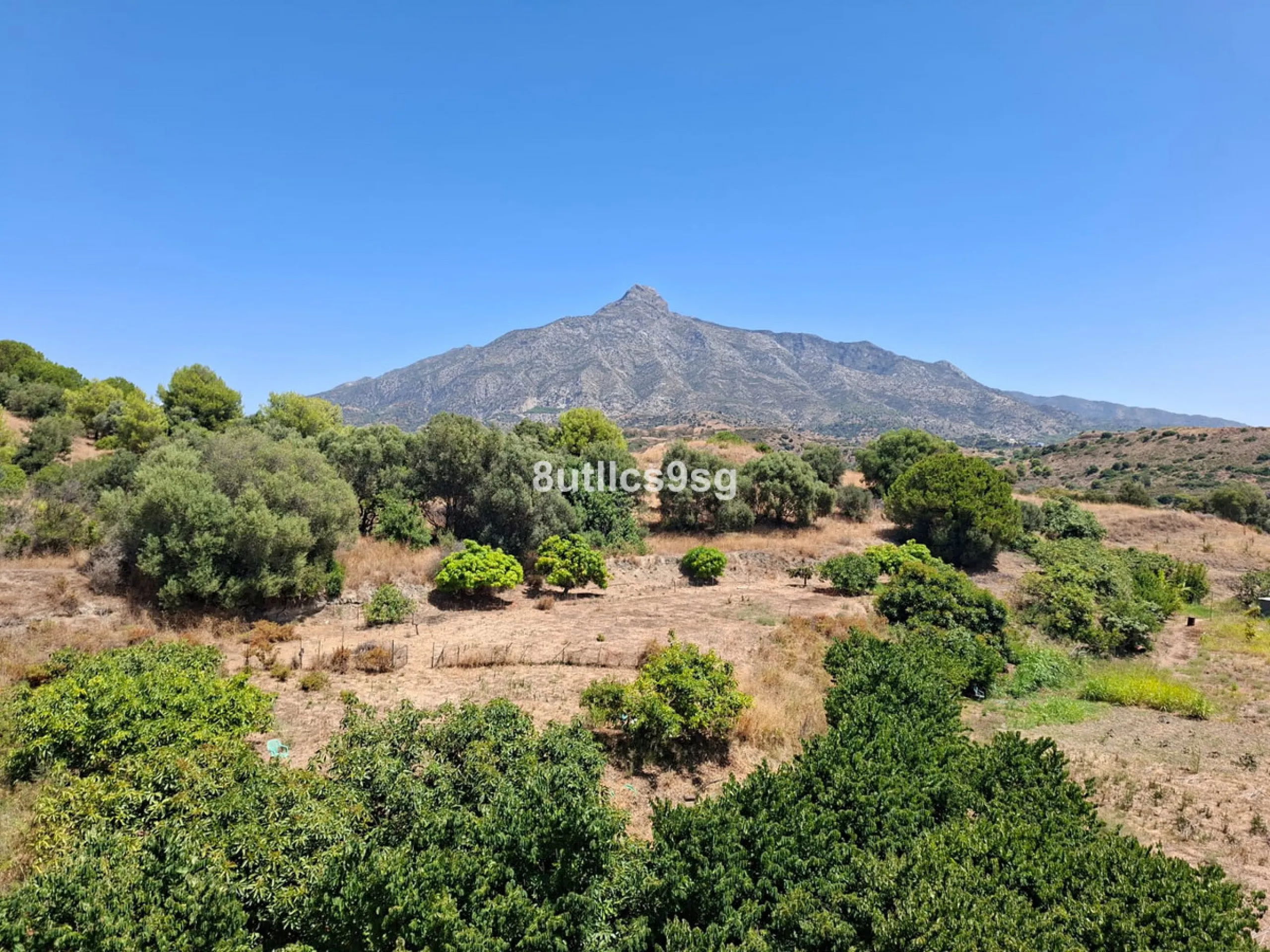 Apartment - Middle Floor Apartment в продаже в Marbella, Málaga. В доме 2 спален и 2 ванных комнат. Площадь дома 152 м²