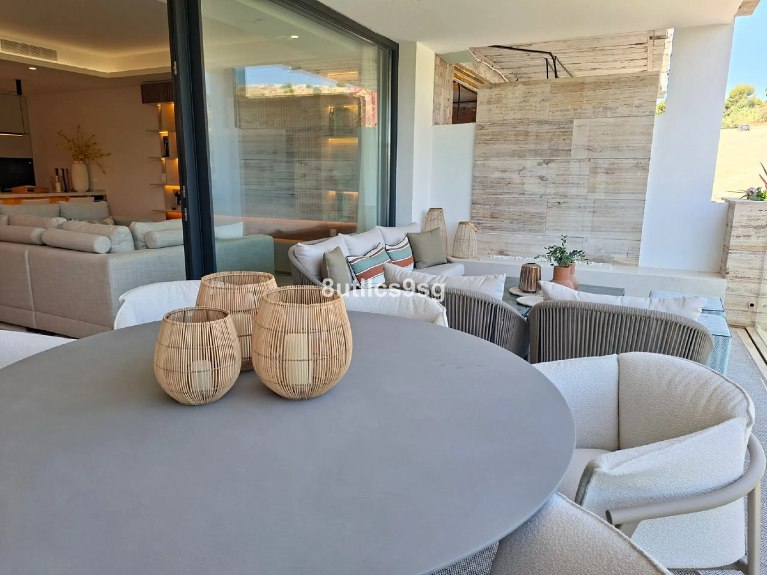 Apartment - Middle Floor Apartment в продаже в Marbella, Málaga. В доме 2 спален и 2 ванных комнат. Площадь дома 152 м²