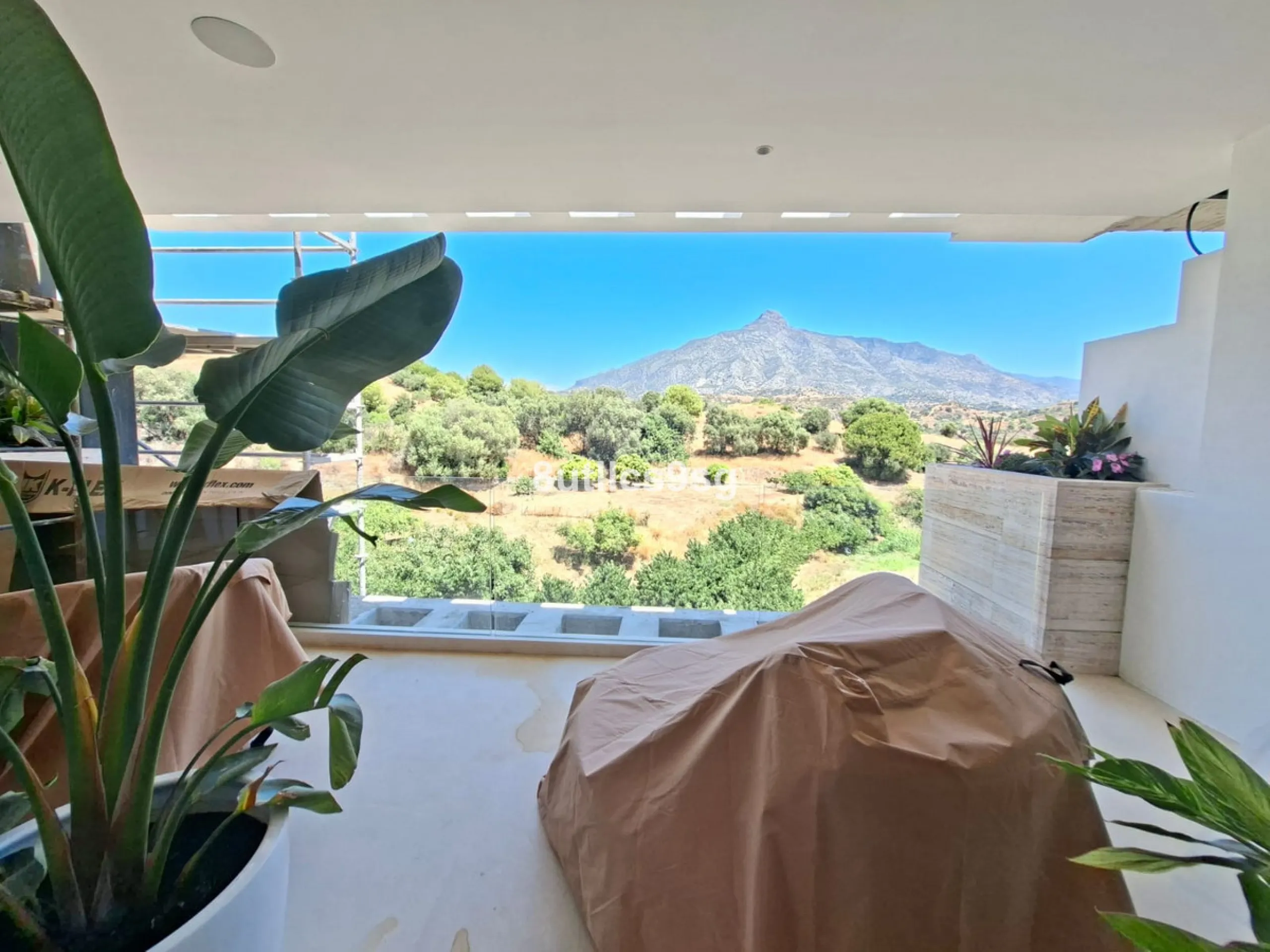Apartment - Middle Floor Apartment в продаже в Marbella, Málaga. В доме 2 спален и 2 ванных комнат. Площадь дома 152 м²