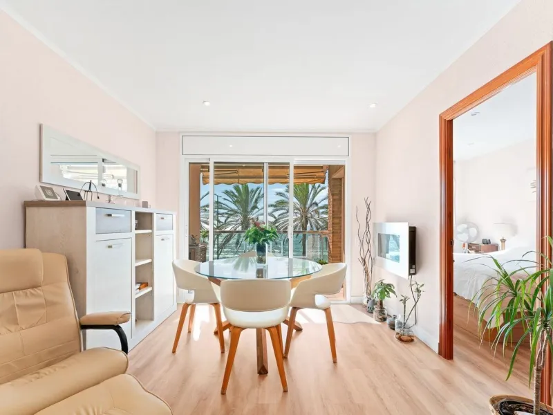 Bright frontline sea view apartment with panoramic views in Calafell, Costa Dorada