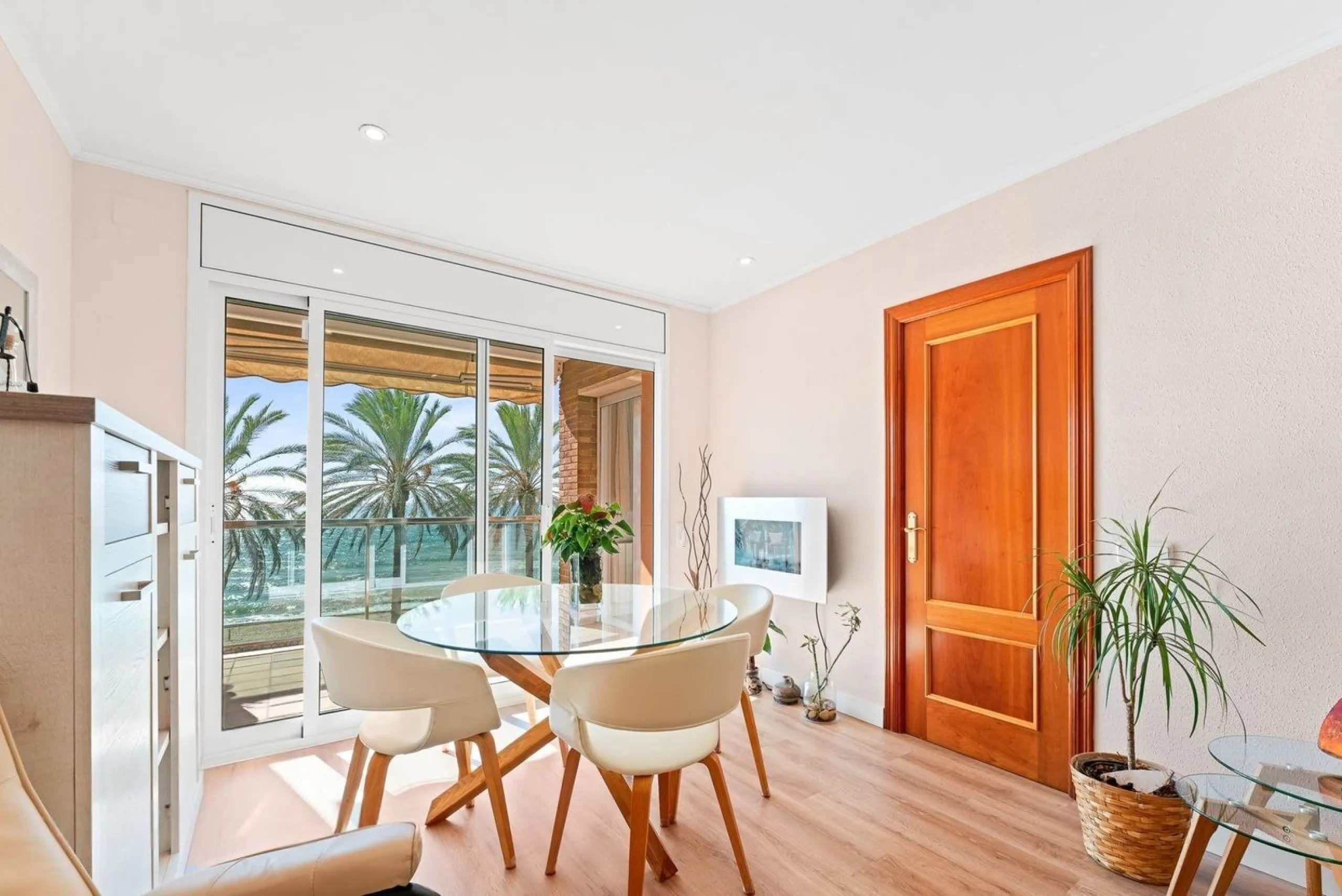 Bright frontline sea view apartment with panoramic views in Calafell, Costa Dorada