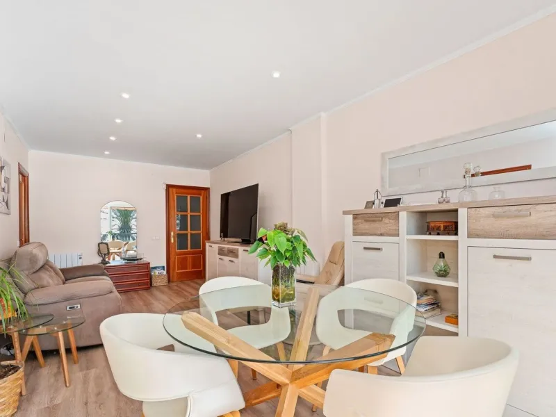 Bright frontline sea view apartment with panoramic views in Calafell, Costa Dorada