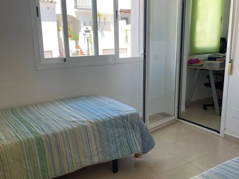 Large Family Townhouse in Estepona – Prime Location on Calle Juan Blanco