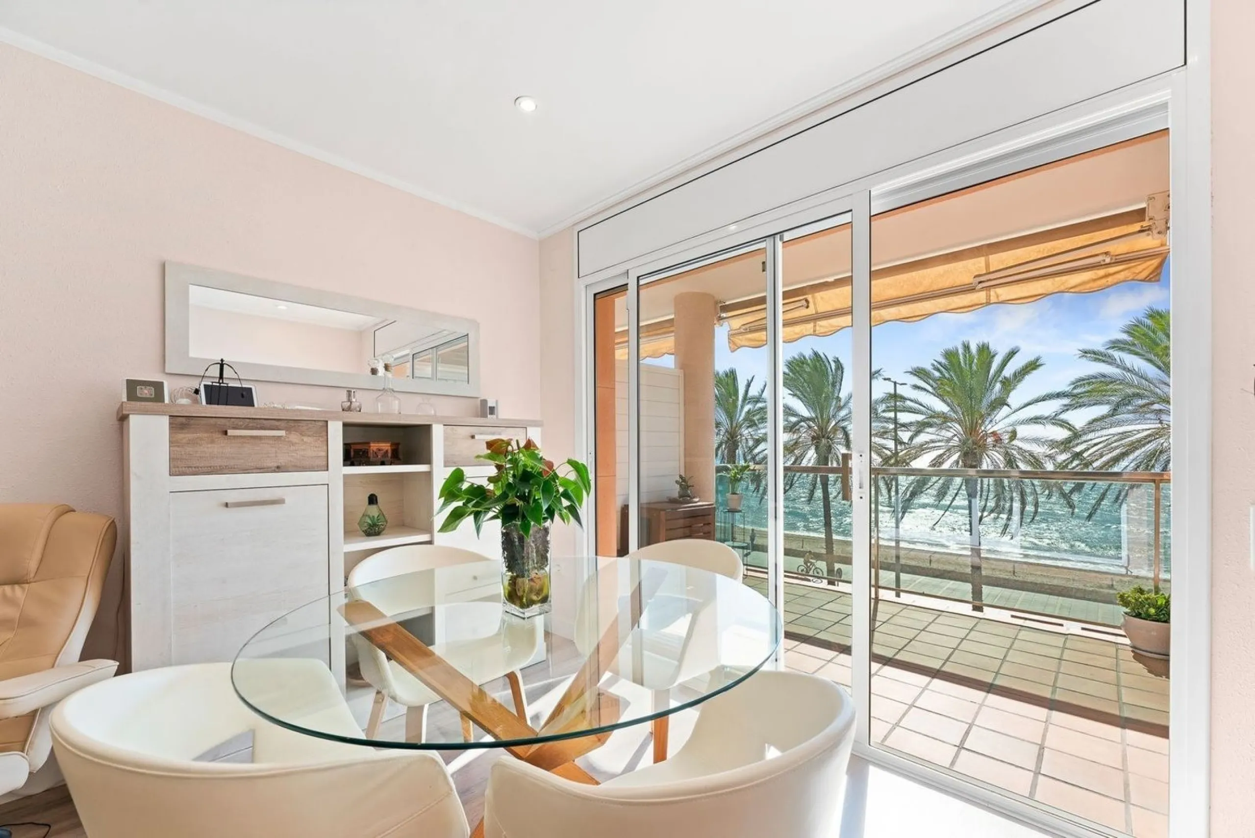 Bright frontline sea view apartment with panoramic views in Calafell, Costa Dorada