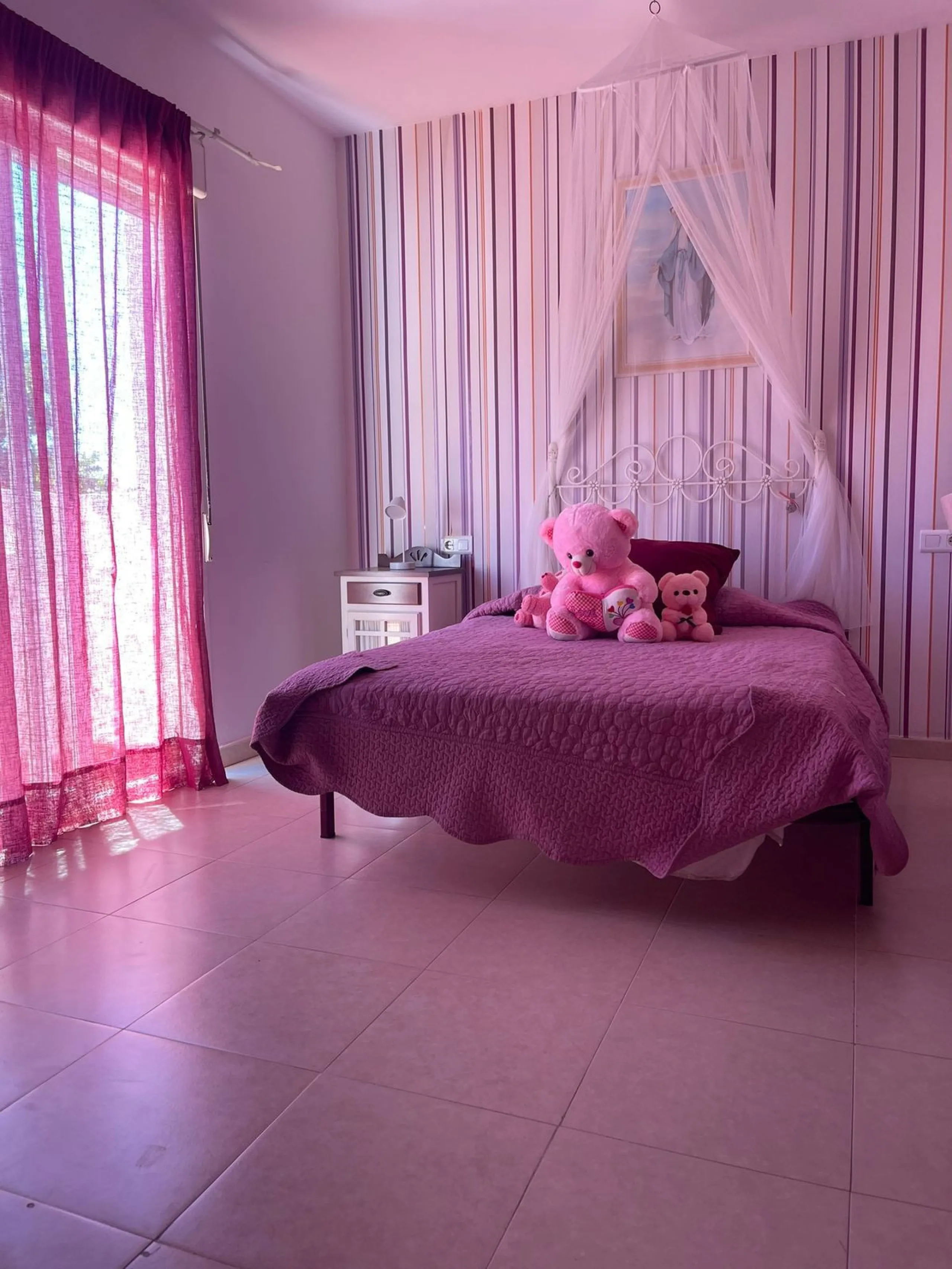 Large Family Townhouse in Estepona – Prime Location on Calle Juan Blanco