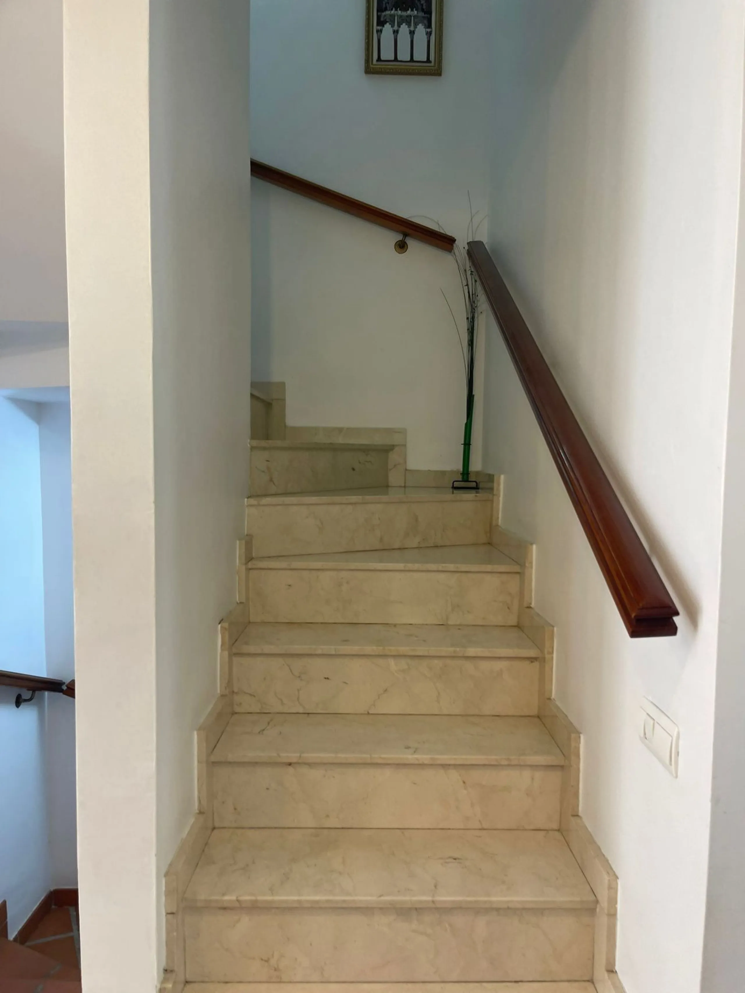 Large Family Townhouse in Estepona – Prime Location on Calle Juan Blanco