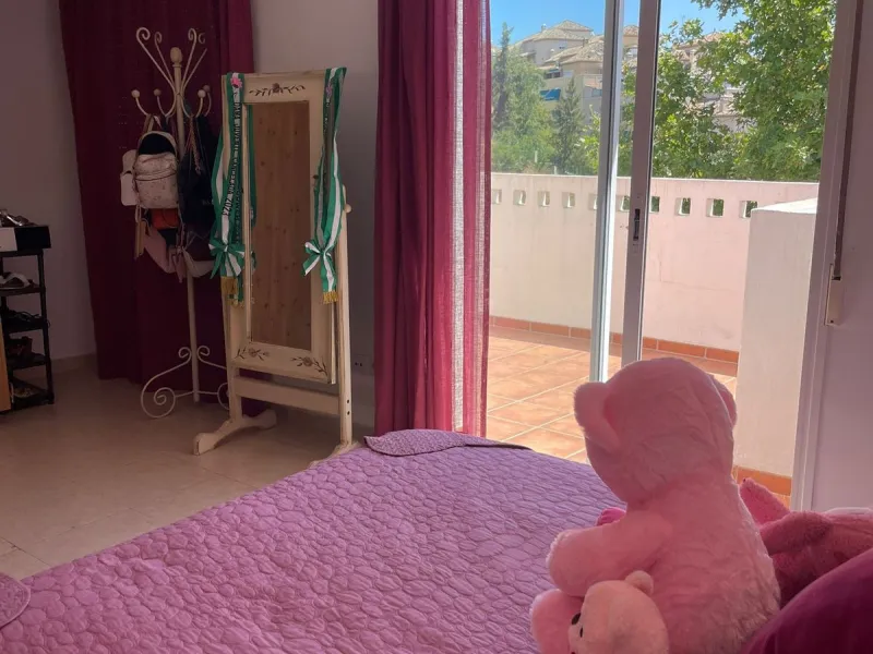 Large Family Townhouse in Estepona – Prime Location on Calle Juan Blanco