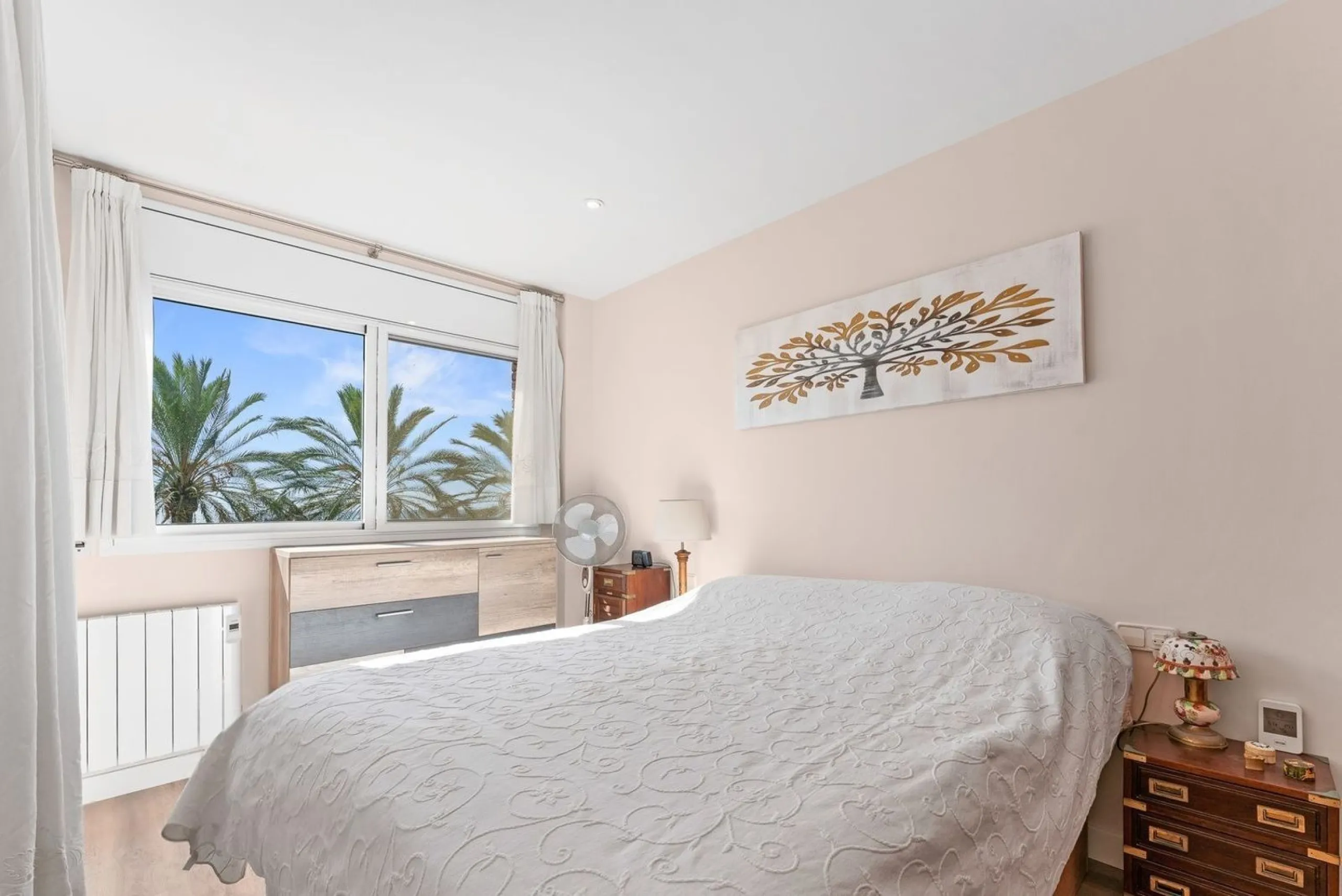 Bright frontline sea view apartment with panoramic views in Calafell, Costa Dorada