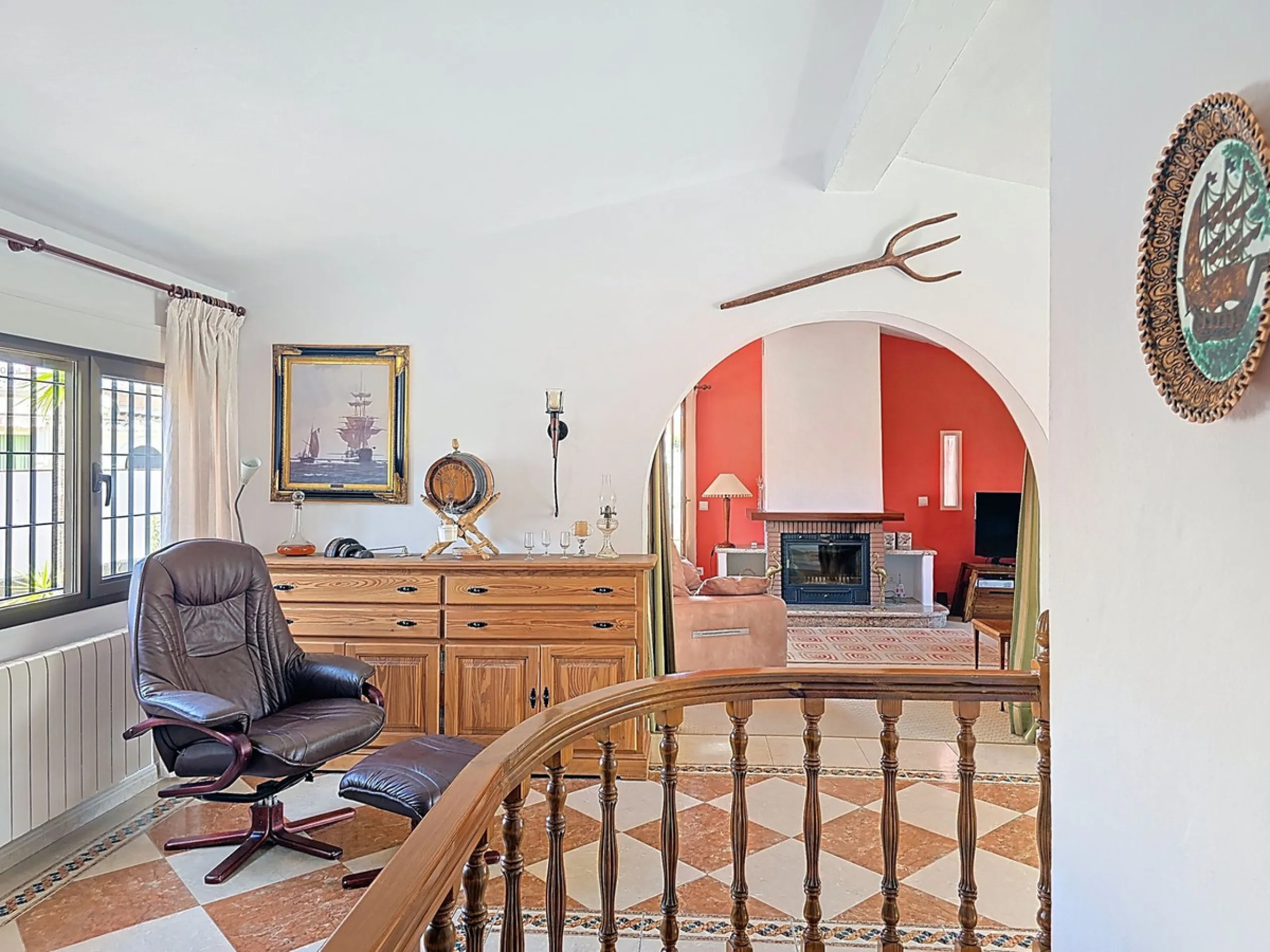 House - Detached Villa в продаже в Cómpeta, Málaga. В доме 2 спален и 2 ванных комнат. Площадь дома 229 м². Площадь участка 2497 м²