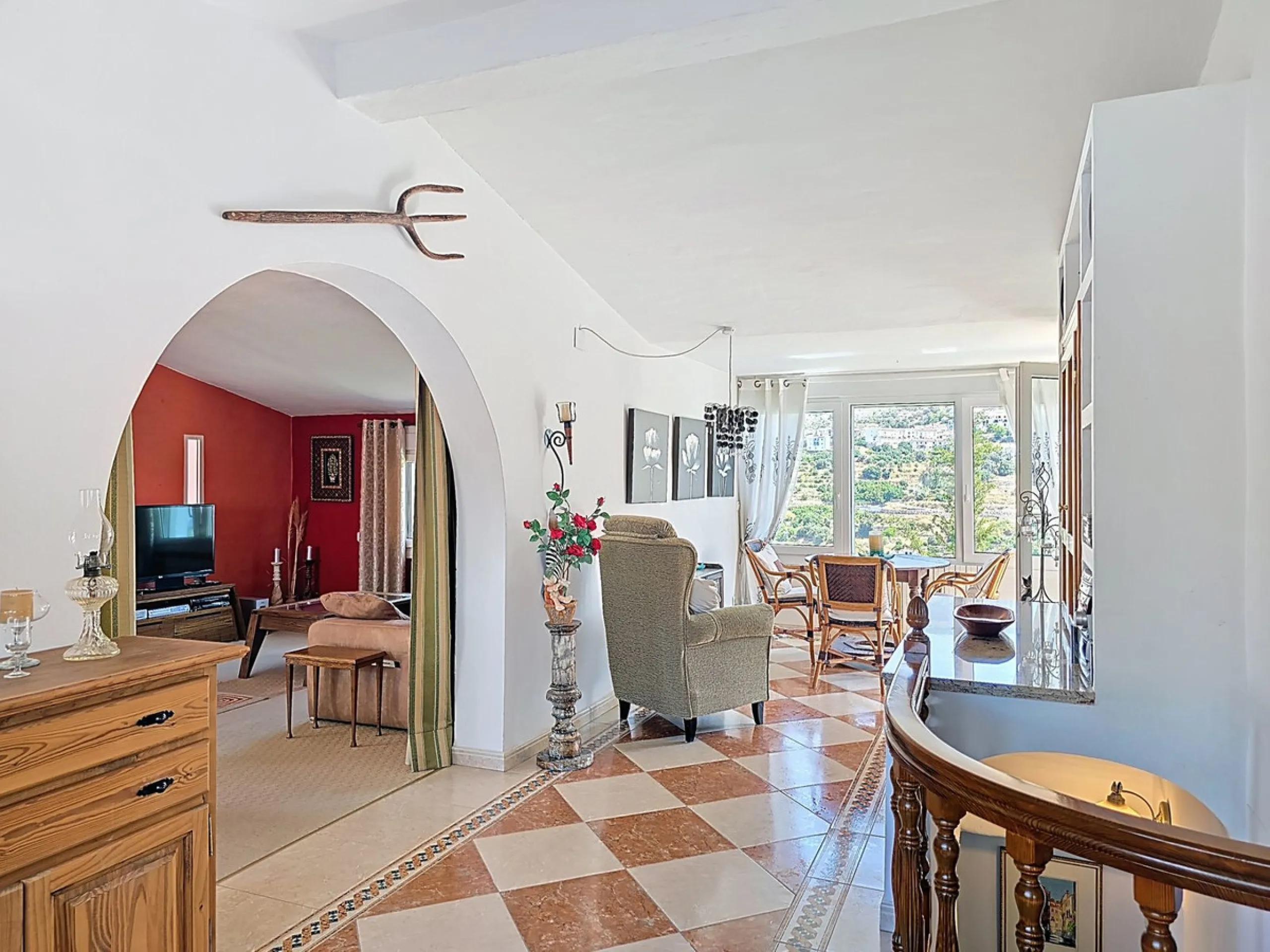 House - Detached Villa в продаже в Cómpeta, Málaga. В доме 2 спален и 2 ванных комнат. Площадь дома 229 м². Площадь участка 2497 м²