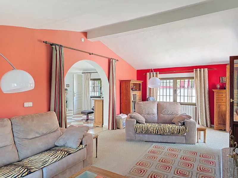 House - Detached Villa в продаже в Cómpeta, Málaga. В доме 2 спален и 2 ванных комнат. Площадь дома 229 м². Площадь участка 2497 м²