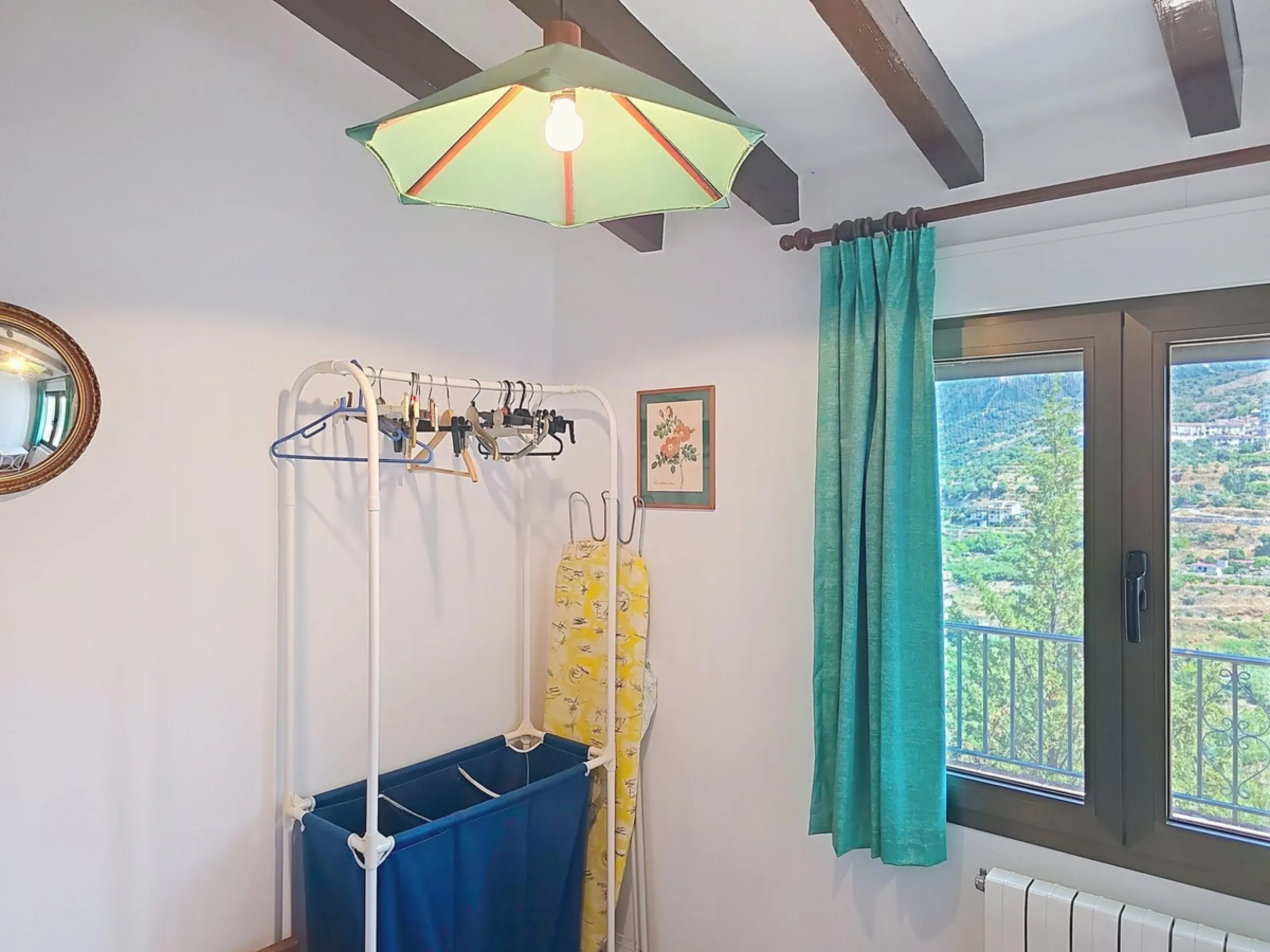 House - Detached Villa в продаже в Cómpeta, Málaga. В доме 2 спален и 2 ванных комнат. Площадь дома 229 м². Площадь участка 2497 м²